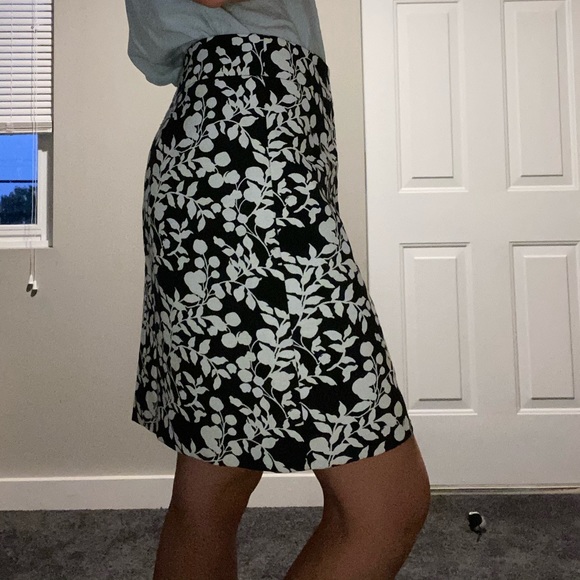 Loft Pencil Skirt - Picture 2 of 3